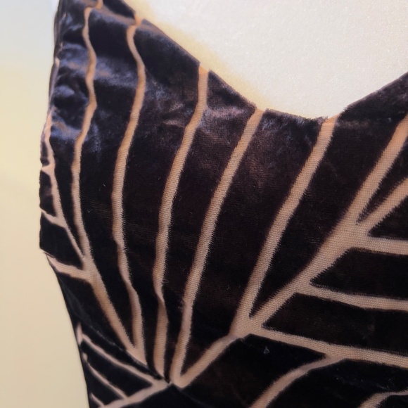 Silence + Noise Urban Outfitters Velvet Geometric Dress w/ Low Back - Picture 2 of 7